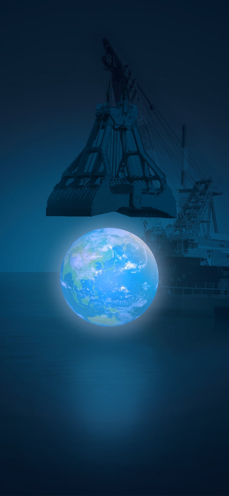 大きな青い地球が海の上に浮かんでいる様子を示す画像です。