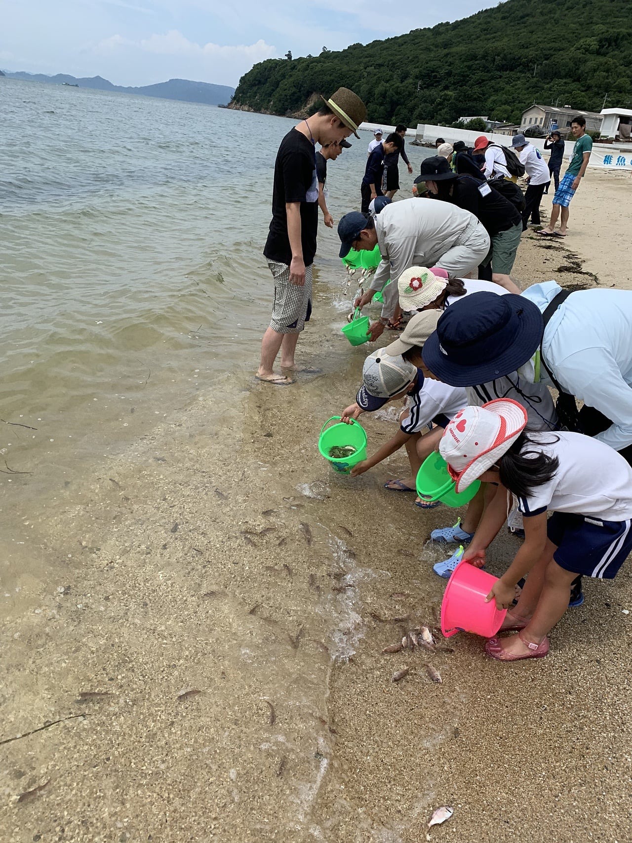 第10回　稚魚放流　in　浦生海岸